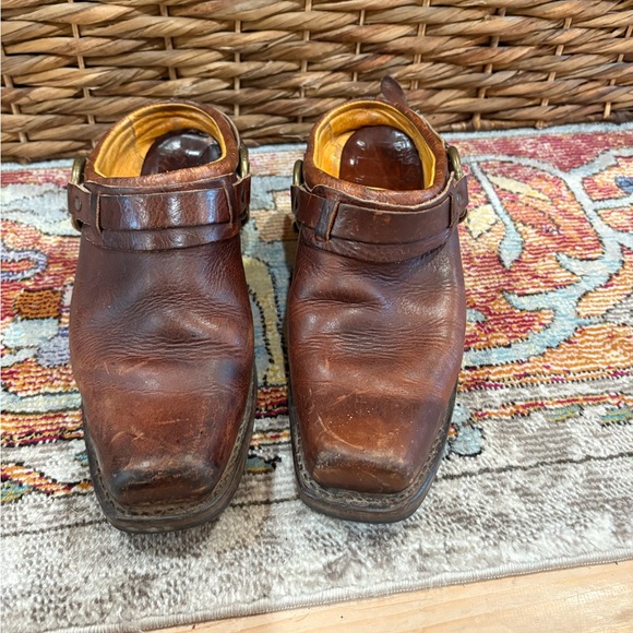 Frye Belted Harness Women Shoes Brown Leather Riding Motorcycle Mules Clogs - Picture 6 of 8